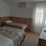 Apartman Diana And Starigrad Paklenica