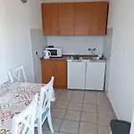 Apartman Diana And *