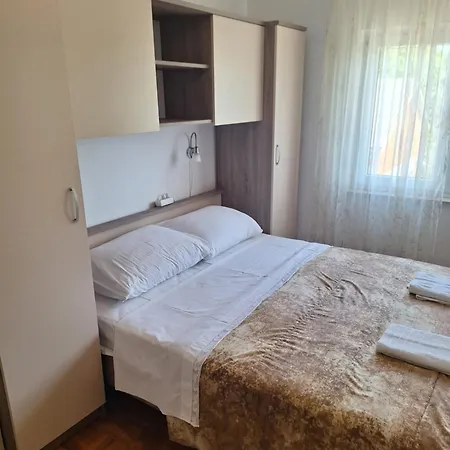 Diana And Apartamento