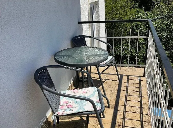 Diana Rooms&apartments Starigrad Paklenica