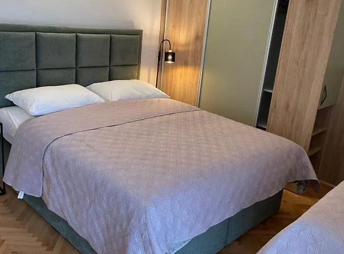 Diana Rooms&apartments Starigrad Paklenica