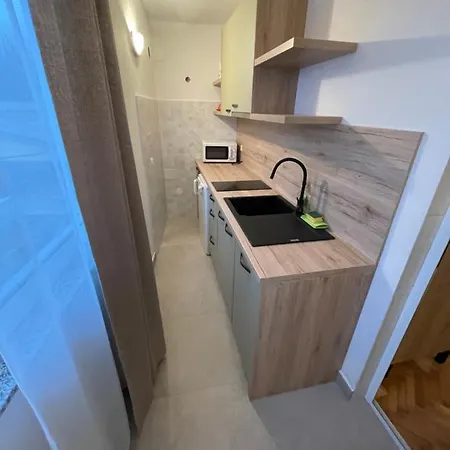 Diana And Apartment Starigrad Paklenica
