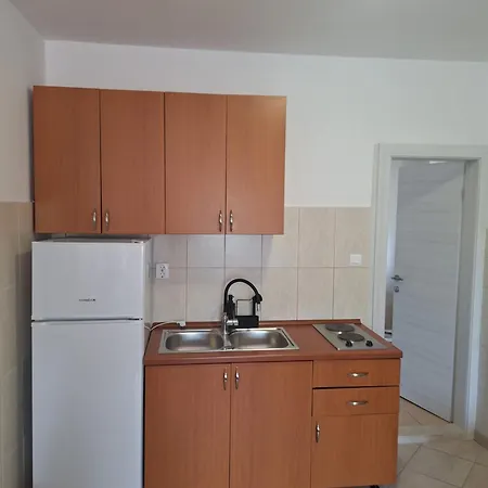Diana And Apartmán